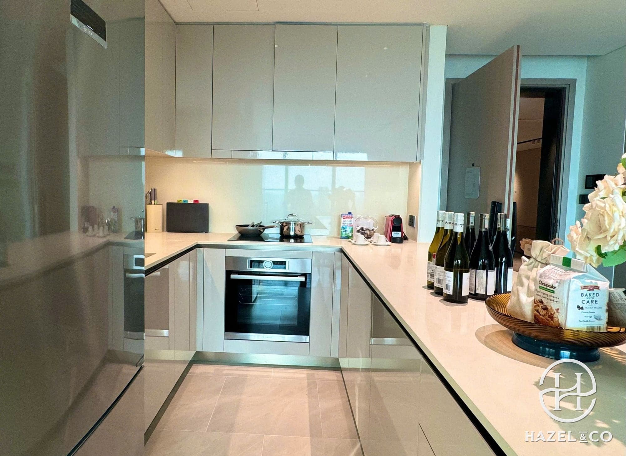 Căn 2PN+, Lake Tower, Grand Marina Saigon - ảnh 3
